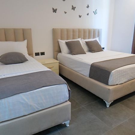 Hotel Celaj Вльора Екстер'єр фото