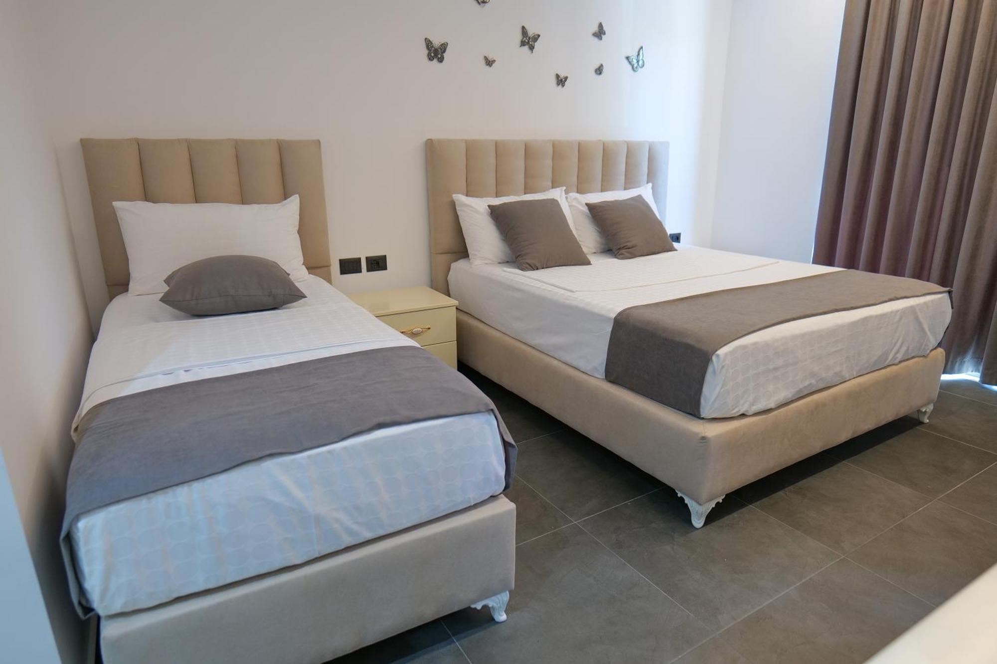 Hotel Celaj Вльора Екстер'єр фото