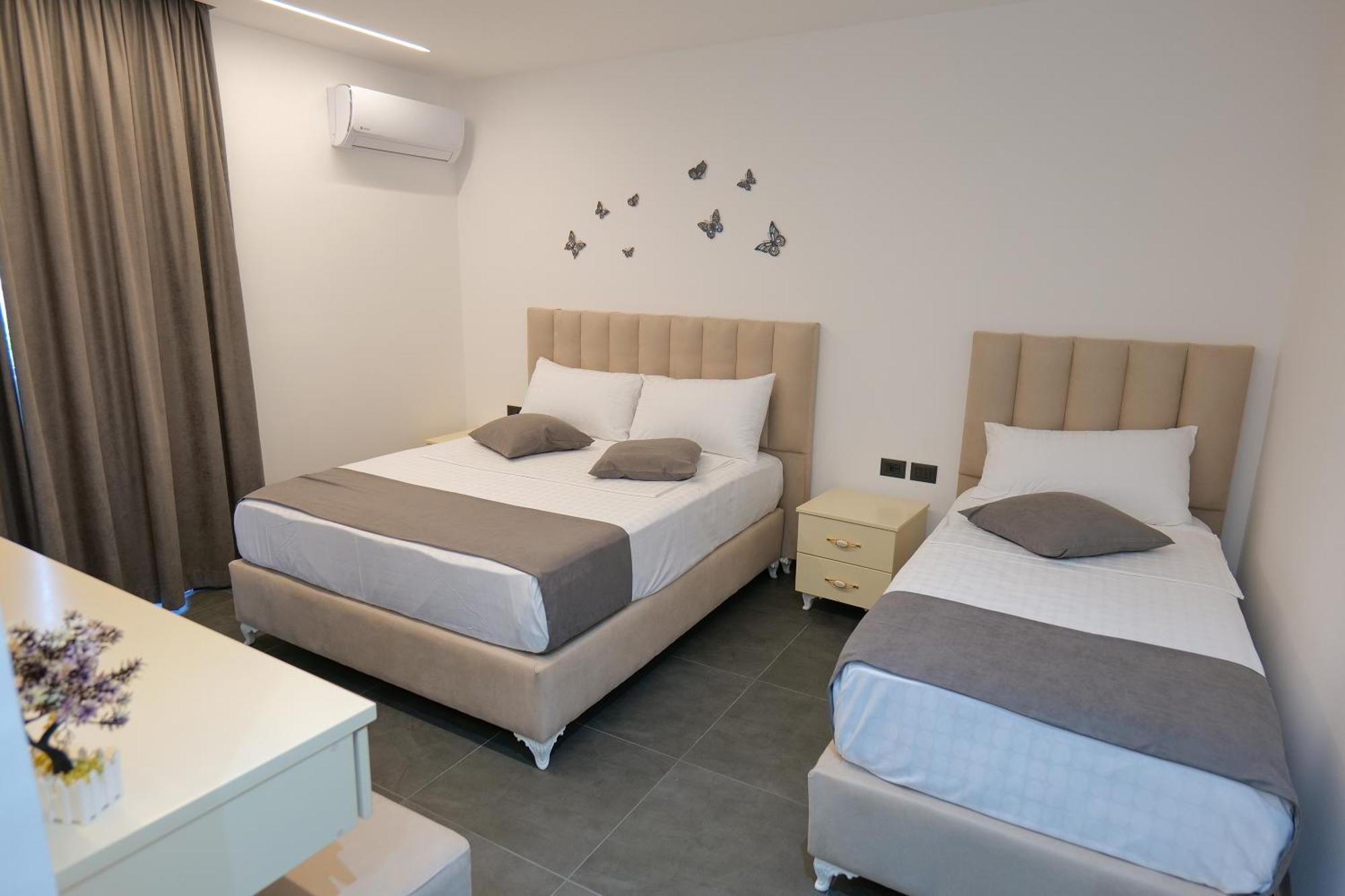 Hotel Celaj Вльора Екстер'єр фото