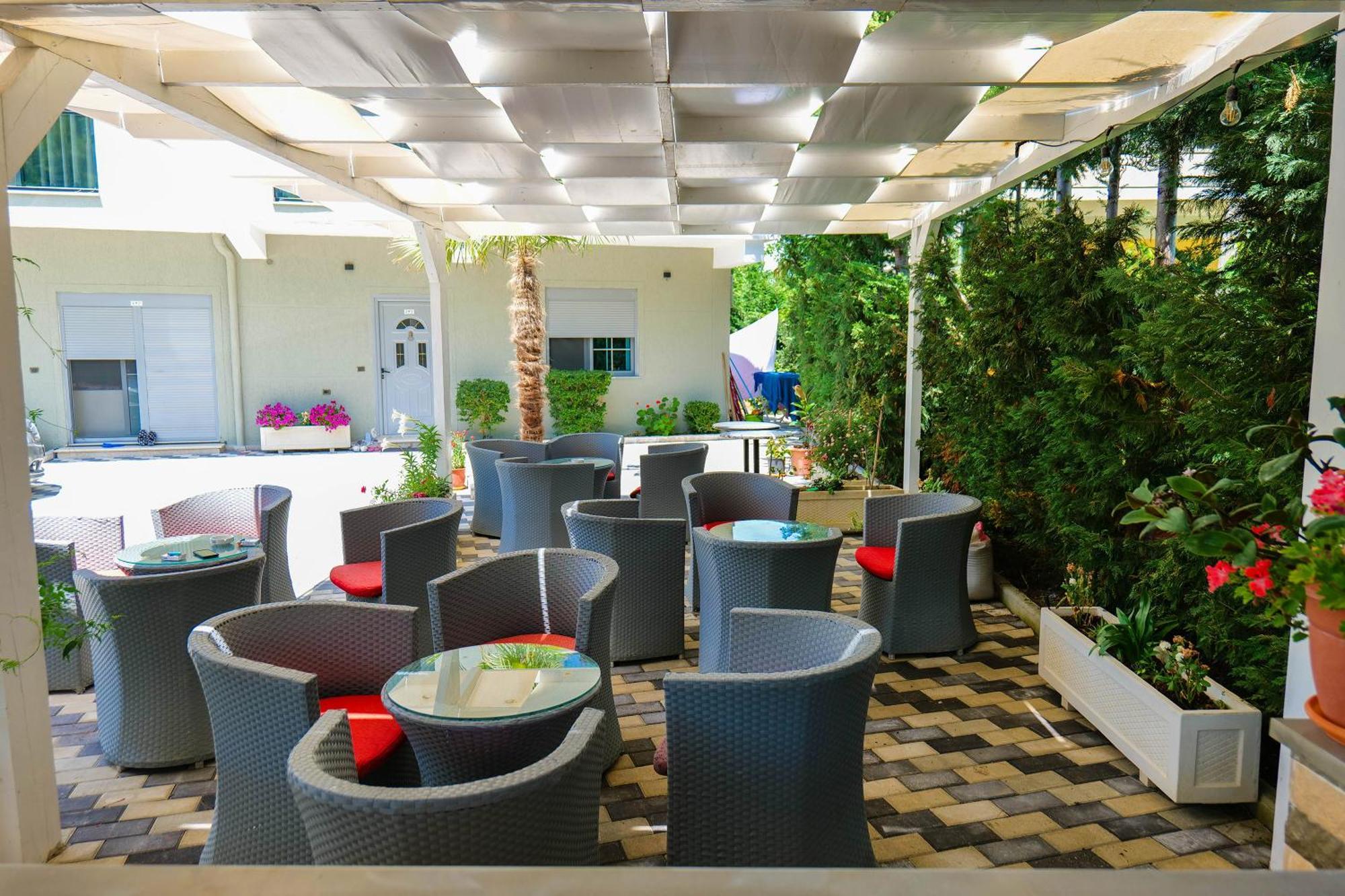 Hotel Celaj Вльора Екстер'єр фото
