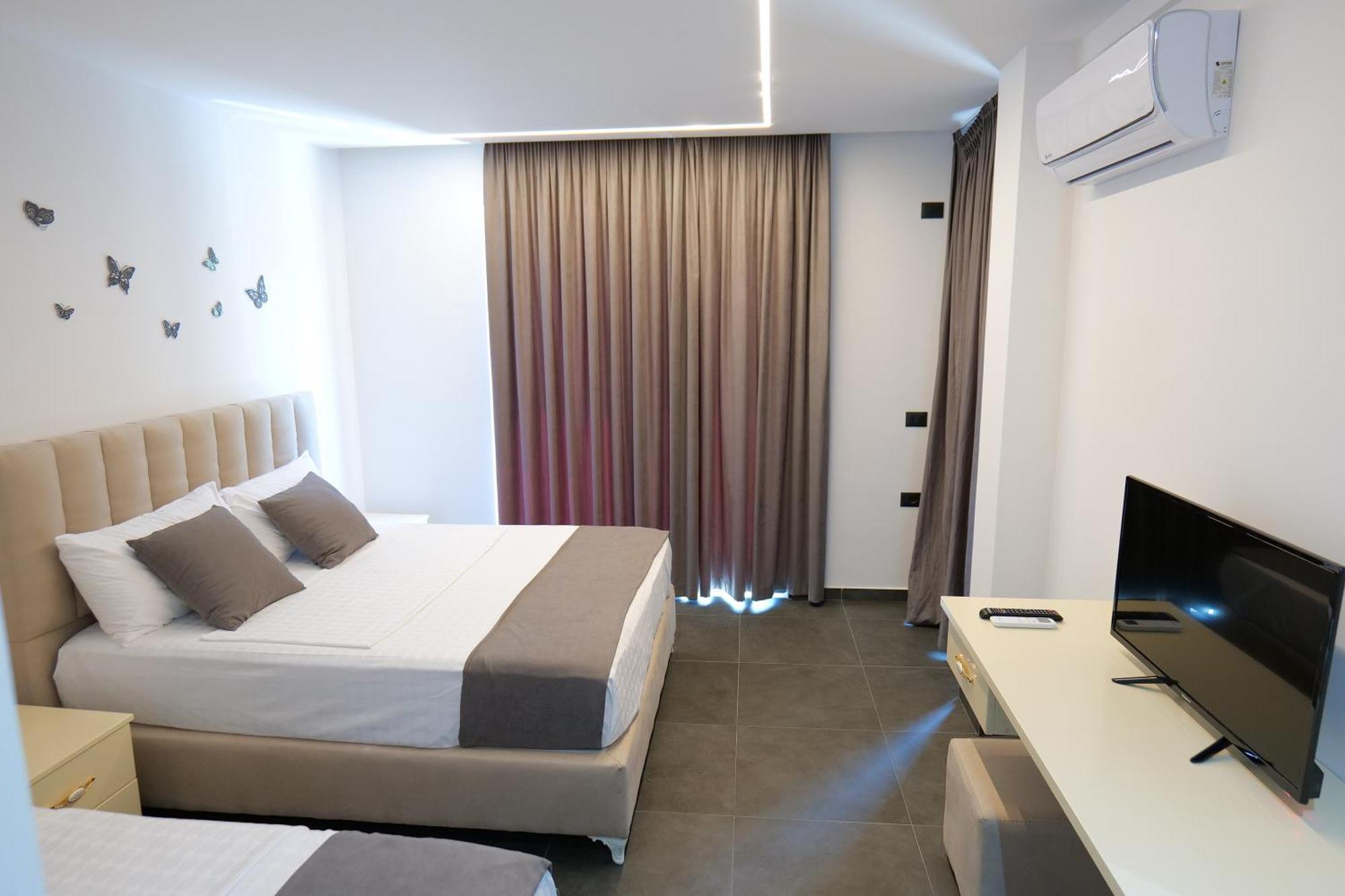 Hotel Celaj Вльора Екстер'єр фото