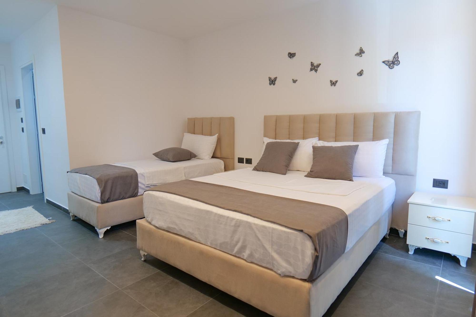 Hotel Celaj Вльора Екстер'єр фото