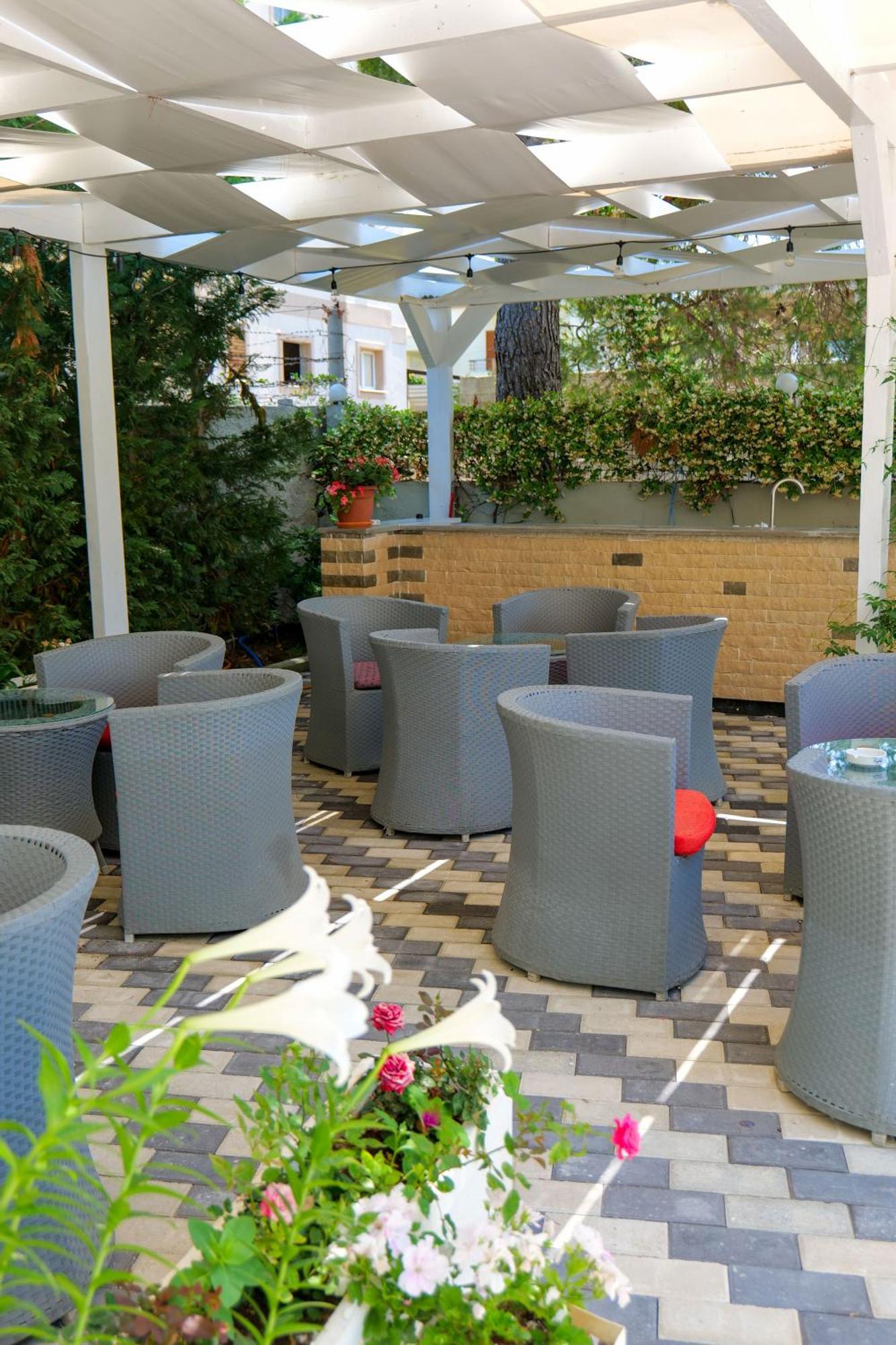 Hotel Celaj Вльора Екстер'єр фото