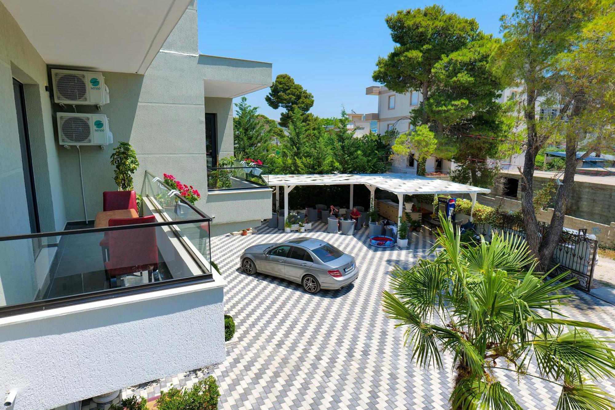 Hotel Celaj Вльора Екстер'єр фото