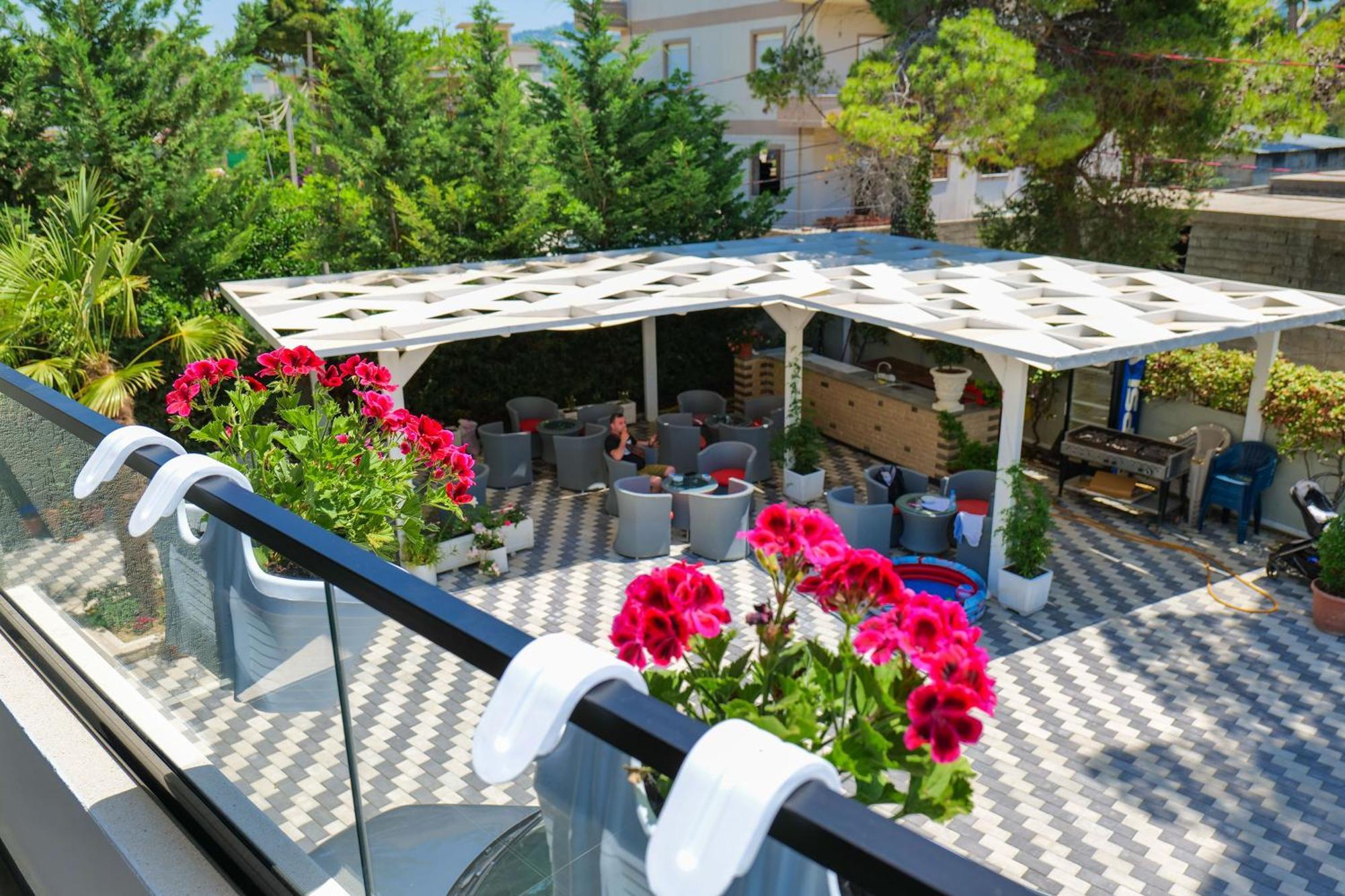 Hotel Celaj Вльора Екстер'єр фото